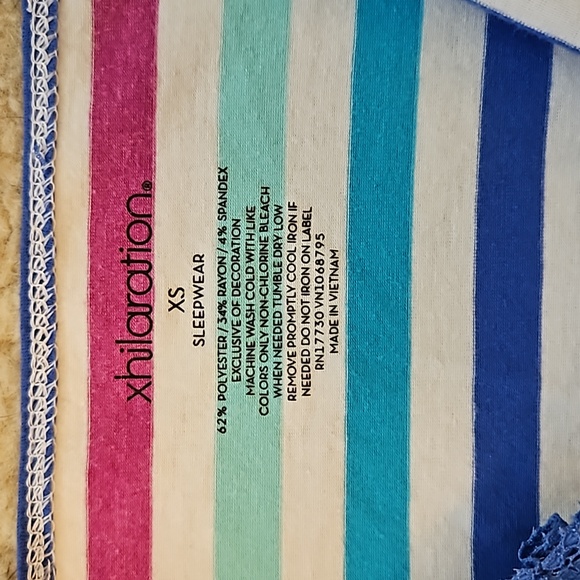 Xhilaration Junior's Matching PJ Set - Lace Cami Tank Top & Capri Pants Sz: XS. - Picture 3 of 9